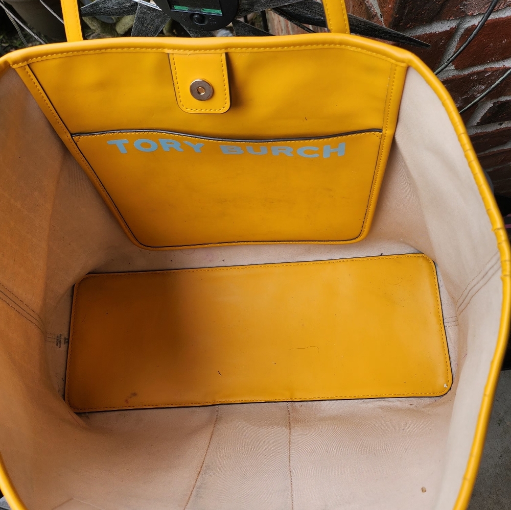 LARGE TOTE BY TORY BURCH - Picture 2 of 5